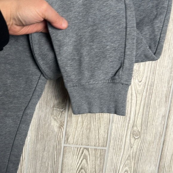 Gymshark Gray Arrival Woven Plain Logo Trouser Joggers Sweatpants Small - Picture 2 of 5